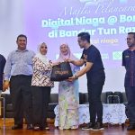 droppee wan azizah